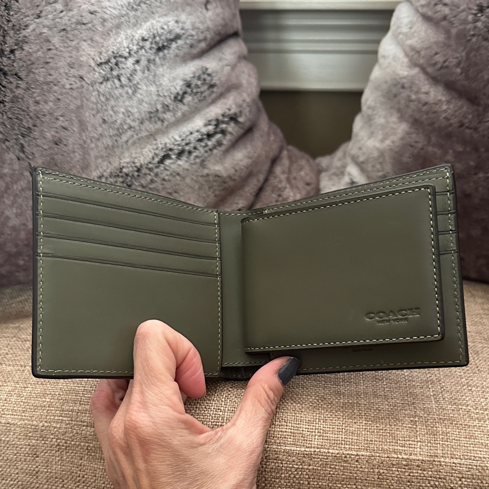 Coach Olive Green Men's 3in1 Wallet - Picture 2 of 9